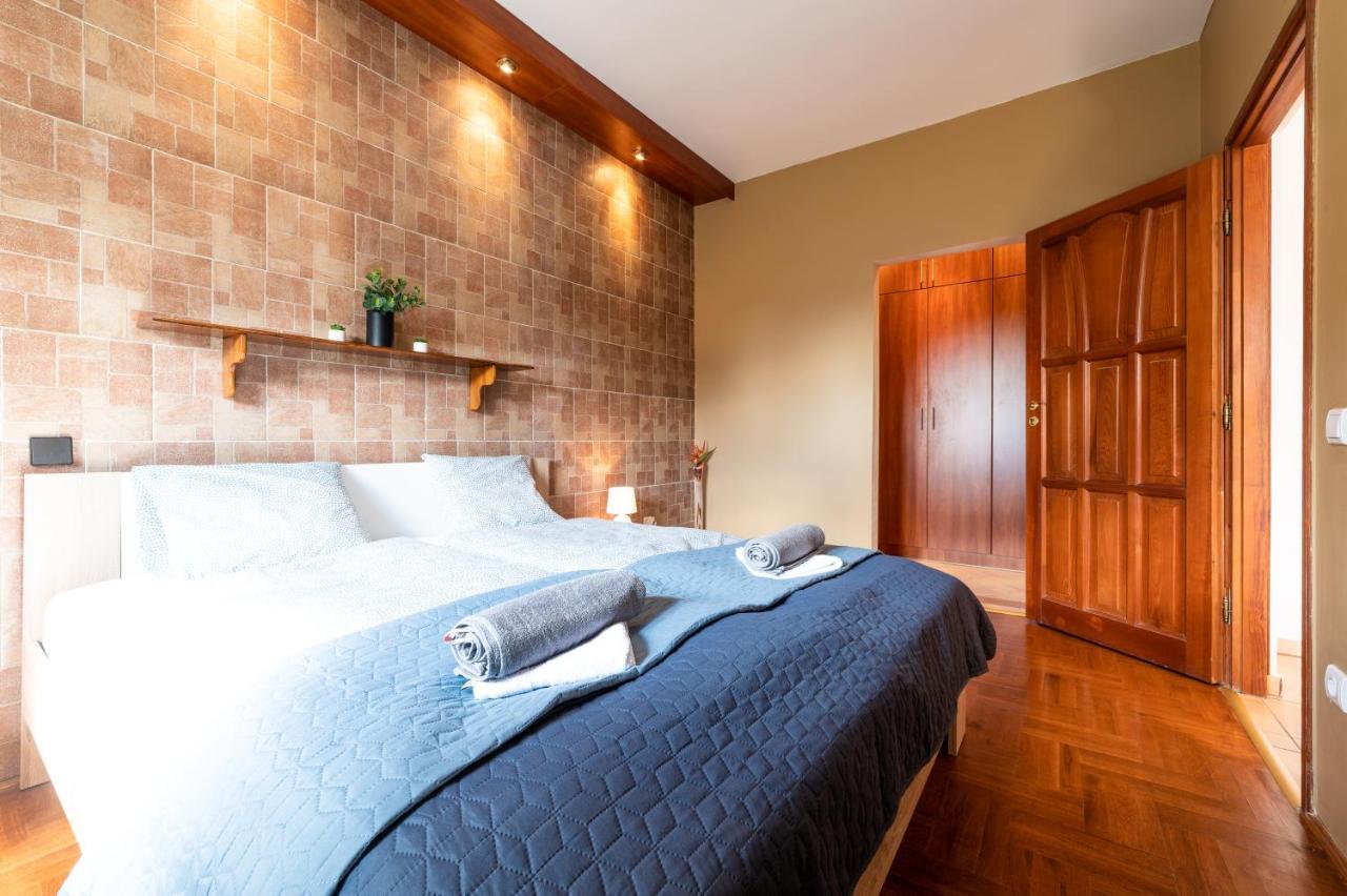 La Lampa Apartments Debrecen Extérieur photo